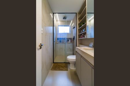 Apartamento à venda com 163m², 3 quartos e 3 vagas Apartamento à venda com 163m², 3 quartos e 3 vagasBanheiro Suíte 1