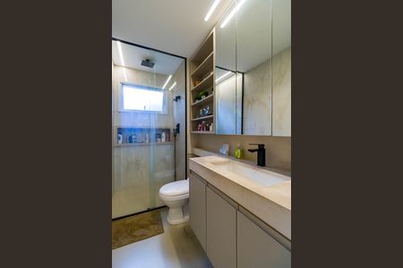 Apartamento à venda com 163m², 3 quartos e 3 vagas Apartamento à venda com 163m², 3 quartos e 3 vagasBanheiro Suíte 1