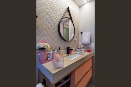 Apartamento à venda com 163m², 3 quartos e 3 vagas Apartamento à venda com 163m², 3 quartos e 3 vagasBanheiro Suíte 2