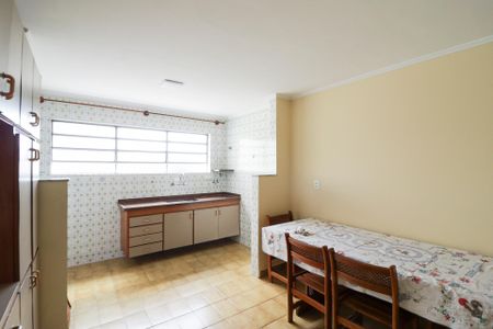 Casa para alugar com 173m², 3 quartos e 2 vagas Casa para alugar com 173m², 3 quartos e 2 vagasCozinha
