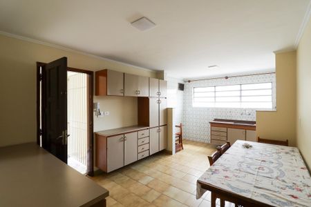 Casa para alugar com 173m², 3 quartos e 2 vagas Casa para alugar com 173m², 3 quartos e 2 vagasCozinha