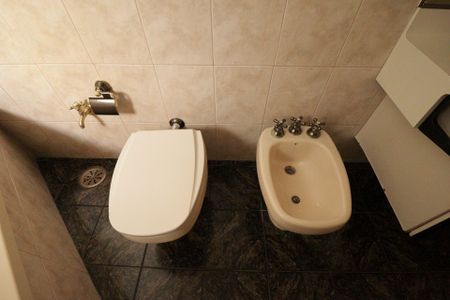 Casa para alugar com 173m², 3 quartos e 2 vagas Casa para alugar com 173m², 3 quartos e 2 vagasBanheiro Social