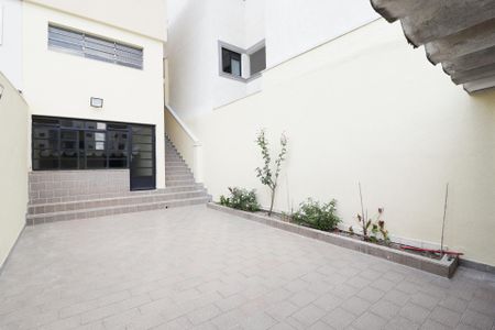 Casa para alugar com 173m², 3 quartos e 2 vagas Casa para alugar com 173m², 3 quartos e 2 vagasÁrea Externa