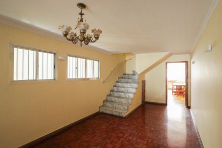 Casa para alugar com 173m², 3 quartos e 2 vagas Casa para alugar com 173m², 3 quartos e 2 vagasSala