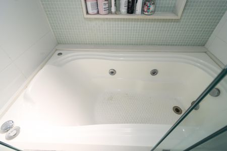 Apartamento à venda com 150m², 3 quartos e 3 vagas Apartamento à venda com 150m², 3 quartos e 3 vagasBanheiro da Suíte 1