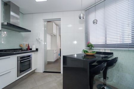 Apartamento à venda com 150m², 3 quartos e 3 vagas Apartamento à venda com 150m², 3 quartos e 3 vagasCozinha
