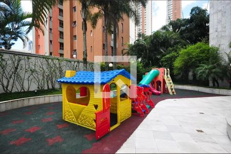 Apartamento à venda com 150m², 3 quartos e 3 vagas Apartamento à venda com 150m², 3 quartos e 3 vagasÁrea comum - Playground