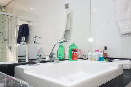 Apartamento à venda com 150m², 3 quartos e 3 vagas Apartamento à venda com 150m², 3 quartos e 3 vagasBanheiro da Suíte 2