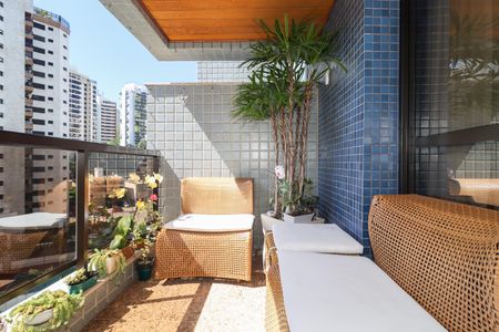 Apartamento à venda com 150m², 3 quartos e 3 vagas Apartamento à venda com 150m², 3 quartos e 3 vagasVaranda da Sala