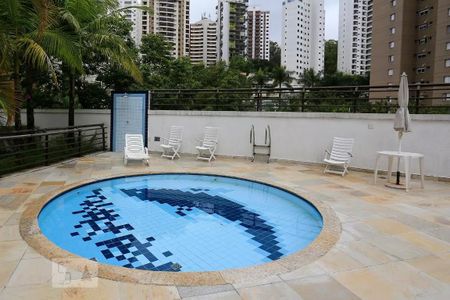 Apartamento à venda com 150m², 3 quartos e 3 vagas Apartamento à venda com 150m², 3 quartos e 3 vagasÁrea comum - Piscina