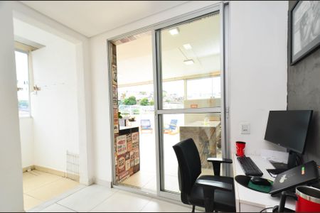 Apartamento para alugar com 115m², 2 quartos e 2 vagasEscritorio