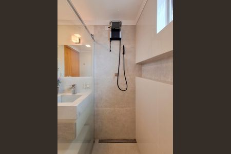 Apartamento para alugar com 51m², 2 quartos e 1 vaga Apartamento para alugar com 51m², 2 quartos e 1 vagaBanheiro social