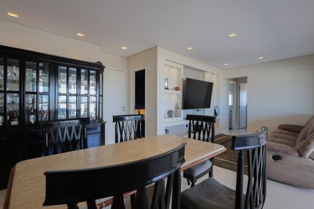 Apartamento à venda com 120m², 3 quartos e 2 vagasSala