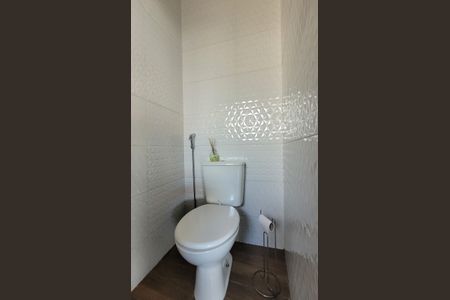 Casa à venda com 180m², 2 quartos e 3 vagasBanheiro