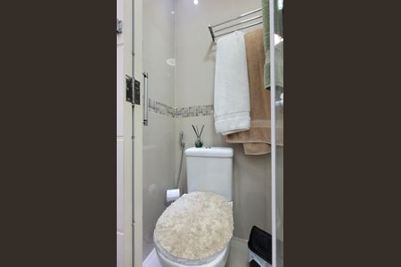 Casa à venda com 180m², 2 quartos e 3 vagasBanheiro