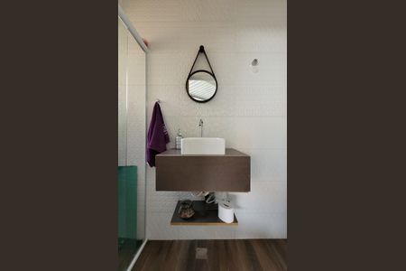 Casa à venda com 180m², 2 quartos e 3 vagasBanheiro