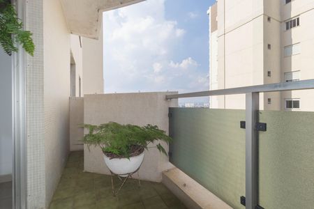 Apartamento à venda com 107m², 3 quartos e 2 vagas Apartamento à venda com 107m², 3 quartos e 2 vagasVaranda