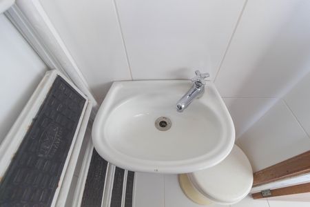 Apartamento à venda com 107m², 3 quartos e 2 vagas Apartamento à venda com 107m², 3 quartos e 2 vagasDetalhe Banheiro - Área de Serviço