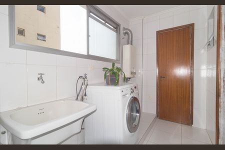 Apartamento à venda com 107m², 3 quartos e 2 vagas Apartamento à venda com 107m², 3 quartos e 2 vagasÁrea de Serviço