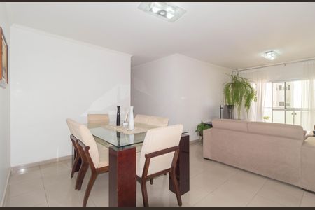 Apartamento à venda com 107m², 3 quartos e 2 vagas Apartamento à venda com 107m², 3 quartos e 2 vagasSala de Jantar