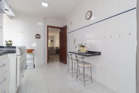 Apartamento à venda com 107m², 3 quartos e 2 vagas Apartamento à venda com 107m², 3 quartos e 2 vagasCozinha