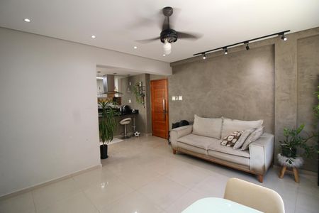 Apartamento à venda com 77m², 2 quartos e 1 vagaSala