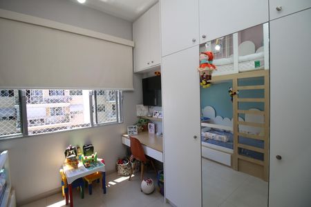 Apartamento à venda com 77m², 2 quartos e 1 vagaQuarto 1 - Armários