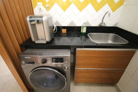 Apartamento à venda com 77m², 2 quartos e 1 vagaÁrea de Serviço