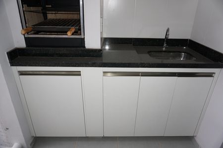 Apartamento para alugar com 82m², 2 quartos e 1 vagaVaranda
