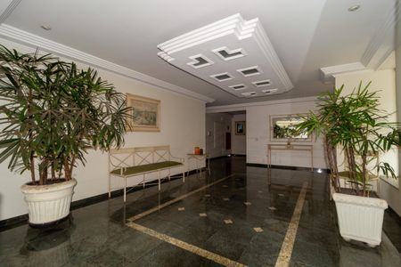 Apartamento à venda com 66m², 2 quartos e 1 vaga Apartamento à venda com 66m², 2 quartos e 1 vagaÁrea comum - Hall social