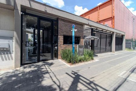 Apartamento à venda com 64m², 3 quartos e 1 vaga Apartamento à venda com 64m², 3 quartos e 1 vagaFachada