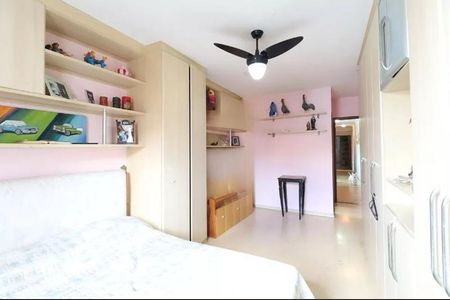 Casa à venda com 275m², 5 quartos e 4 vagasFoto 06