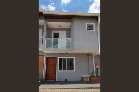 Casa de condomínio para alugar com 78m², 2 quartos e 2 vagasFachada