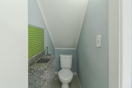 Casa de condomínio para alugar com 78m², 2 quartos e 2 vagasLavabo