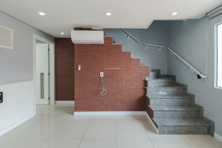 Casa de condomínio para alugar com 78m², 2 quartos e 2 vagasSala