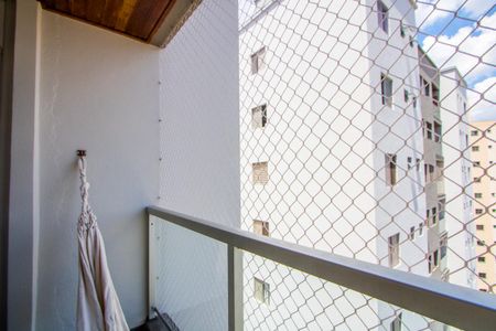 Apartamento à venda com 70m², 2 quartos e 1 vagaVaranda da sala