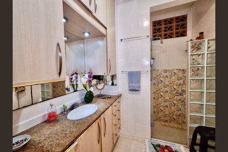 Apartamento à venda com 124m², 3 quartos e 1 vagaBanheiro social