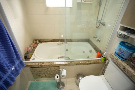 Casa à venda com 166m², 3 quartos e 2 vagasBanheiro do Quarto 1