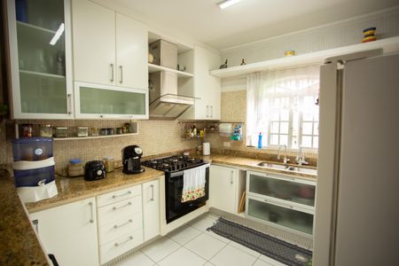 Casa à venda com 166m², 3 quartos e 2 vagasCozinha