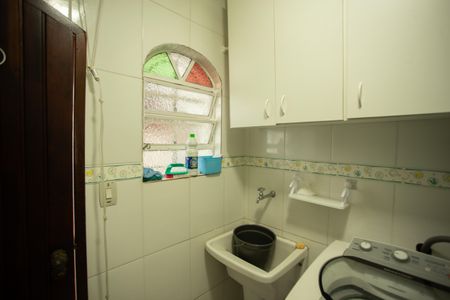 Casa à venda com 166m², 3 quartos e 2 vagasÁrea de Serviço