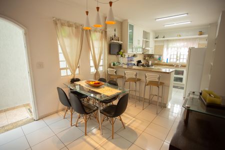 Casa à venda com 166m², 3 quartos e 2 vagasSala de Jantar