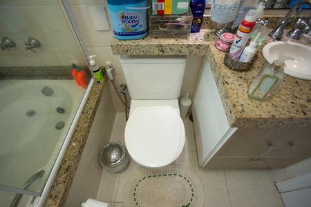 Casa à venda com 166m², 3 quartos e 2 vagasBanheiro do Quarto 1