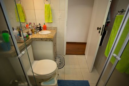 Casa à venda com 166m², 3 quartos e 2 vagasBanheiro