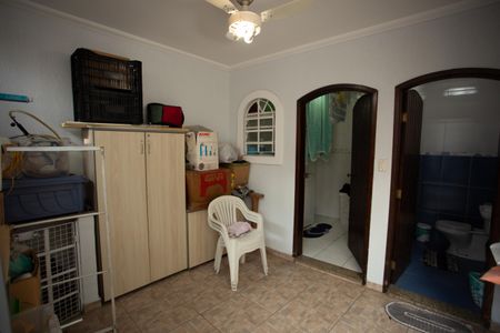 Casa à venda com 166m², 3 quartos e 2 vagasÁrea de Serviço