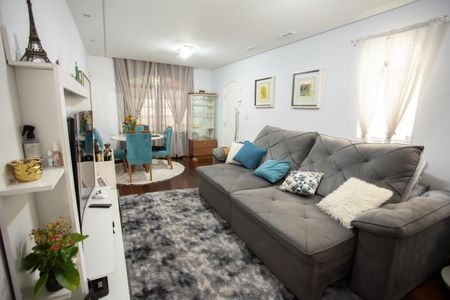 Casa à venda com 166m², 3 quartos e 2 vagasSala