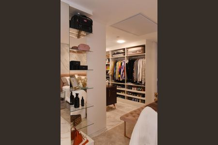 Apartamento à venda com 410m², 3 quartos e 3 vagasCloset