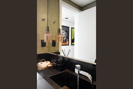 Apartamento à venda com 410m², 3 quartos e 3 vagasBanheiro 4