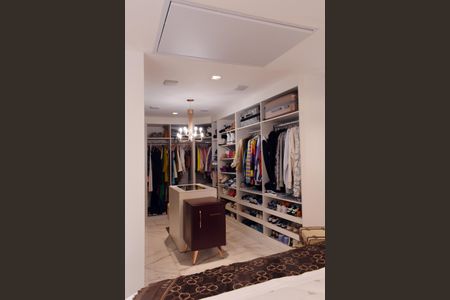 Apartamento à venda com 410m², 3 quartos e 3 vagasCloset