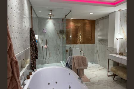 Apartamento à venda com 410m², 3 quartos e 3 vagasBanheiro 1