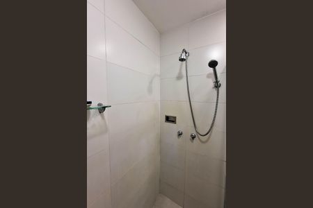 Apartamento à venda com 105m², 3 quartos e 1 vaga Apartamento à venda com 105m², 3 quartos e 1 vagaBanheiro Social